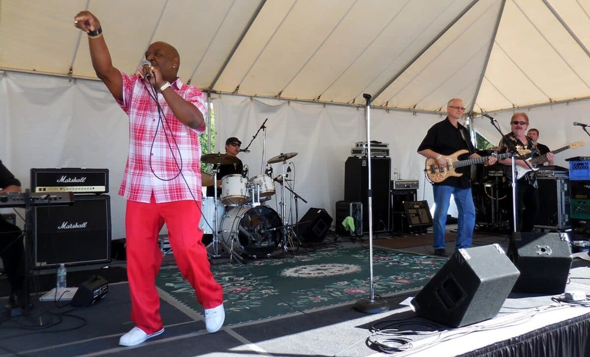 Kirkland Uncorked Waterfront Festival